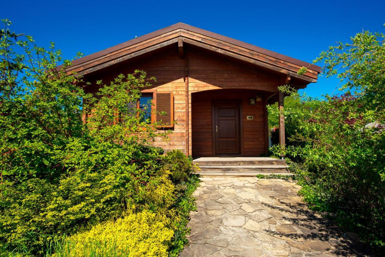 Campeggio Sat De Vacanta Ciprian Porumbescu